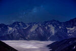 山 