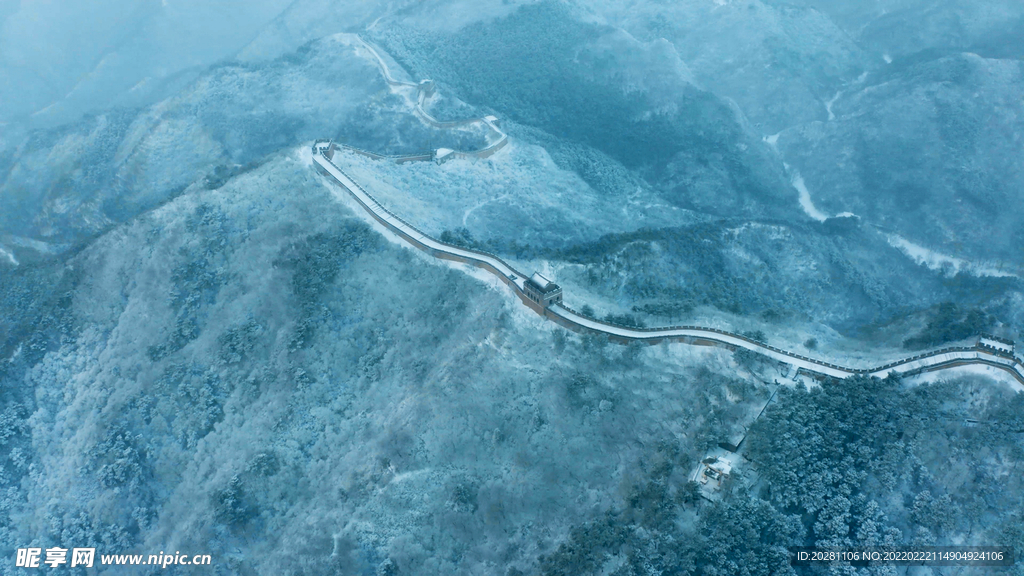 2K高清电脑壁纸  雪中长城