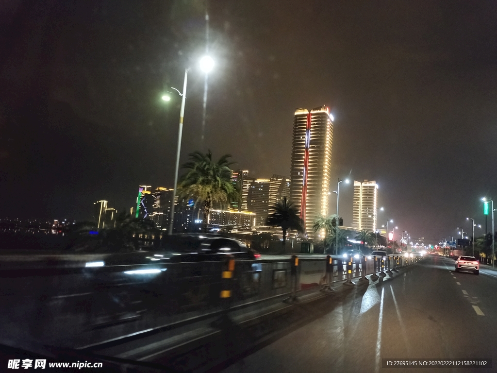 都市路景