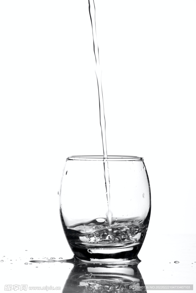 水