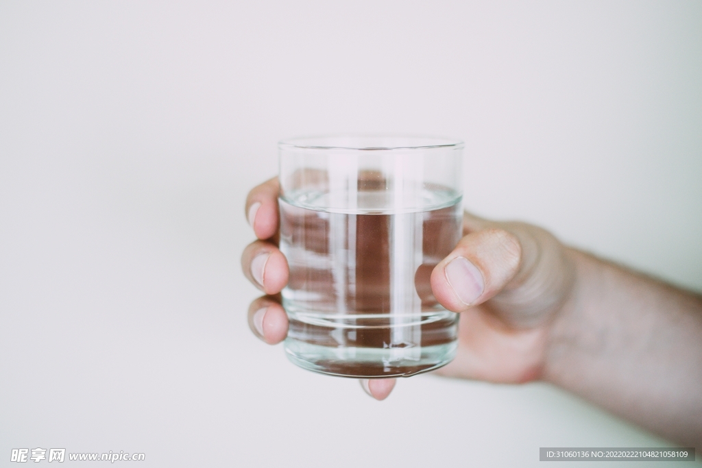 水