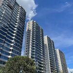 建筑 玻璃 幕墙 外墙蓝天树木