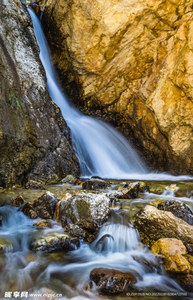 小河 小溪 流水 岩石 鹅卵石