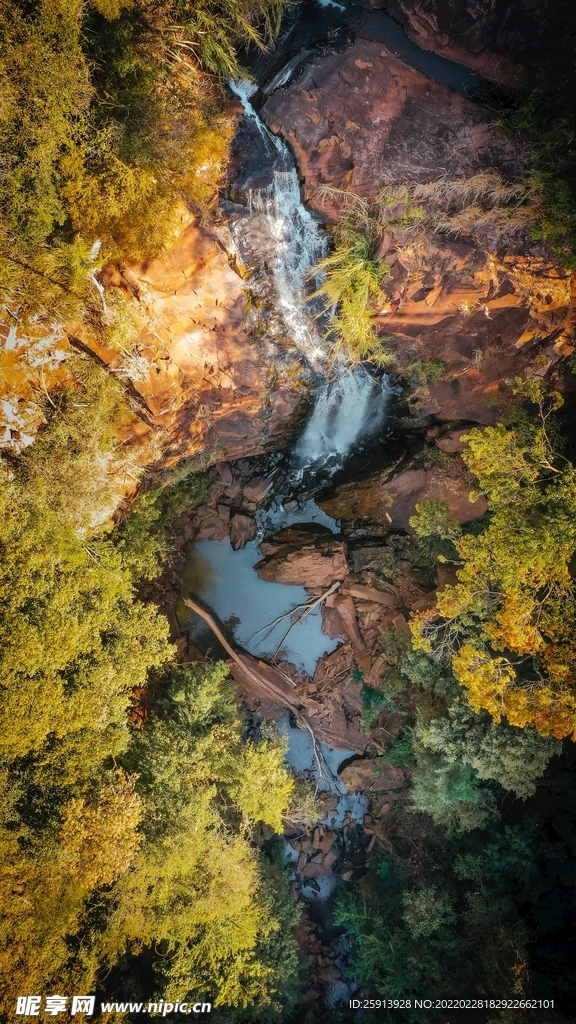 小河 小溪 流水 岩石 鹅卵石