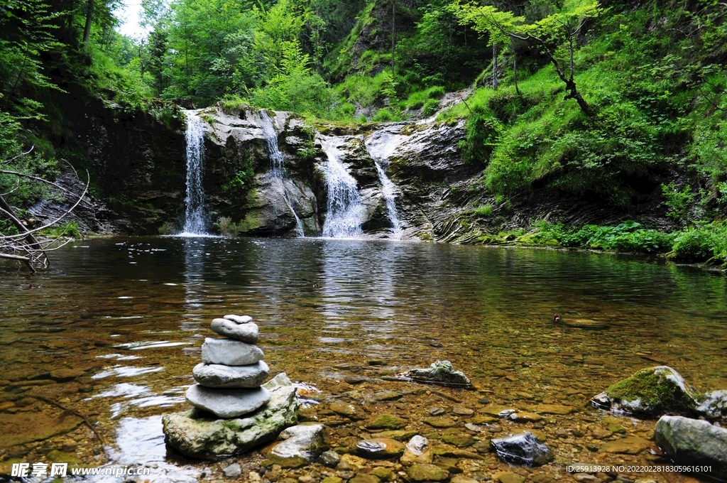 小河 小溪 流水 岩石 鹅卵石