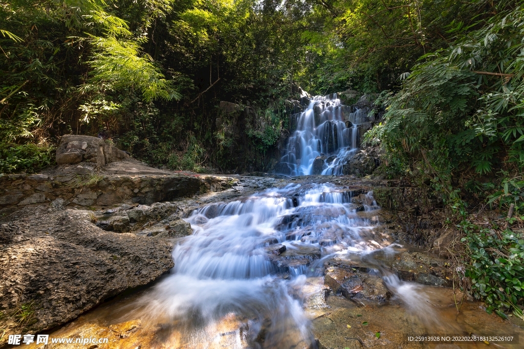 小河 小溪 流水 岩石 鹅卵石