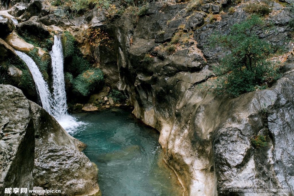 小河 小溪 流水 岩石 鹅卵石