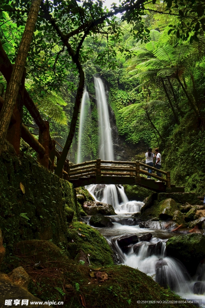 小河 小溪 流水 岩石 鹅卵石