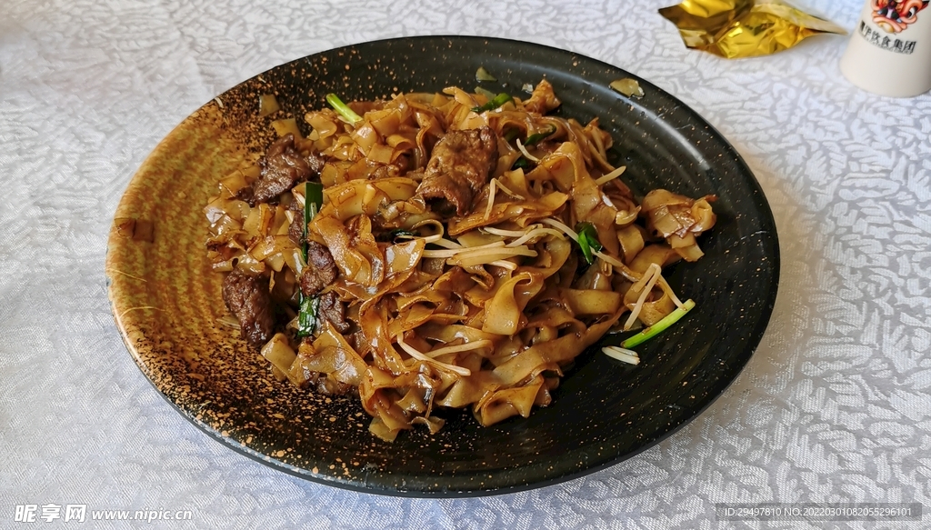 牛肉炒河粉