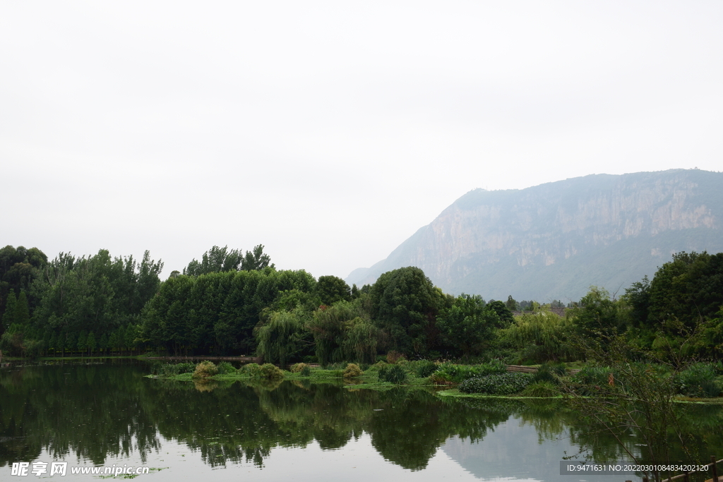 云南湖边风景 