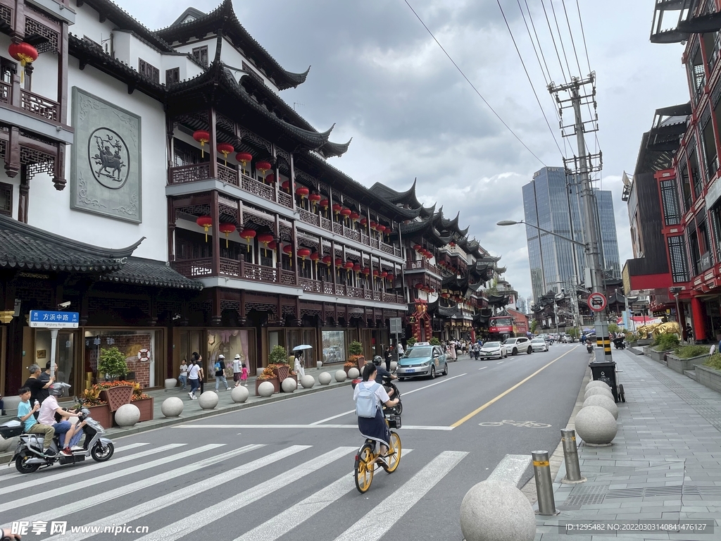 上海豫园商业街道路