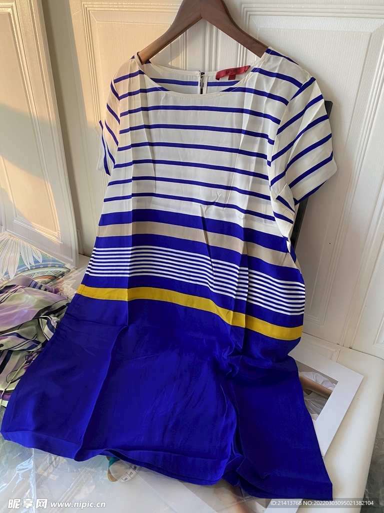 女人夏日服装