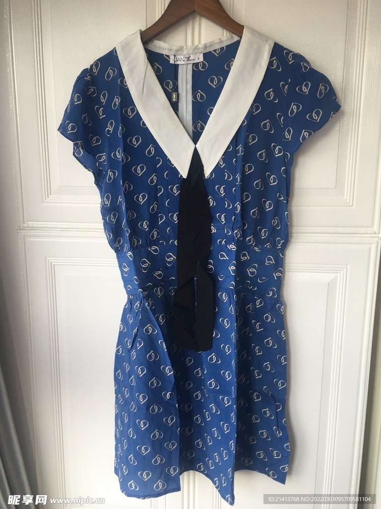 女人夏日服装