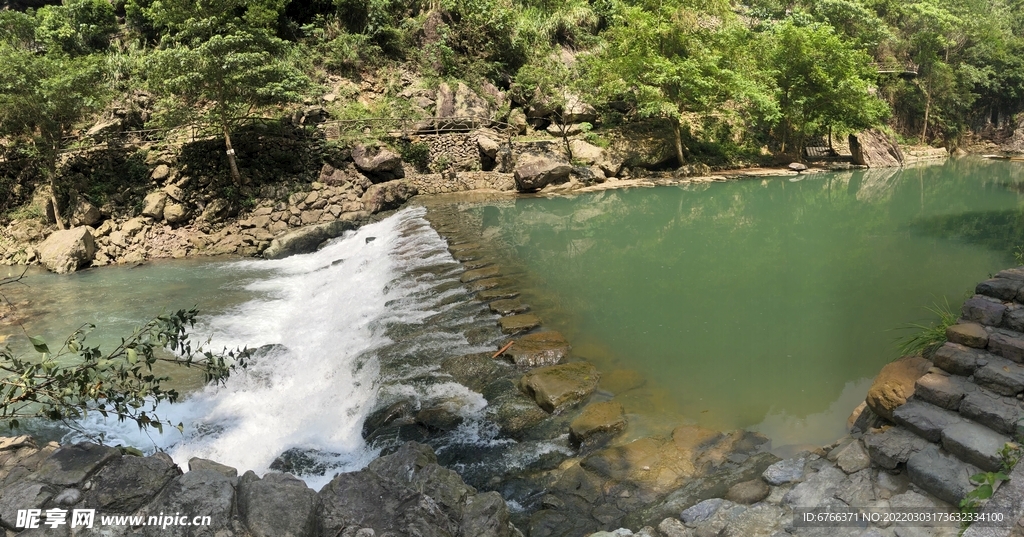 溪流