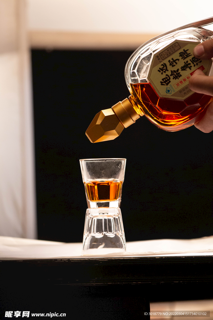 酒杯 
