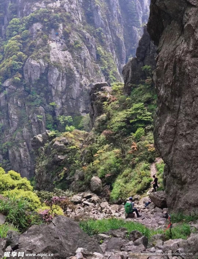龙斗峰石峰
