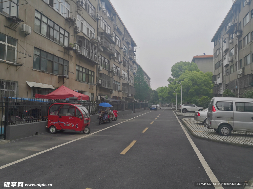 老旧生活小区 