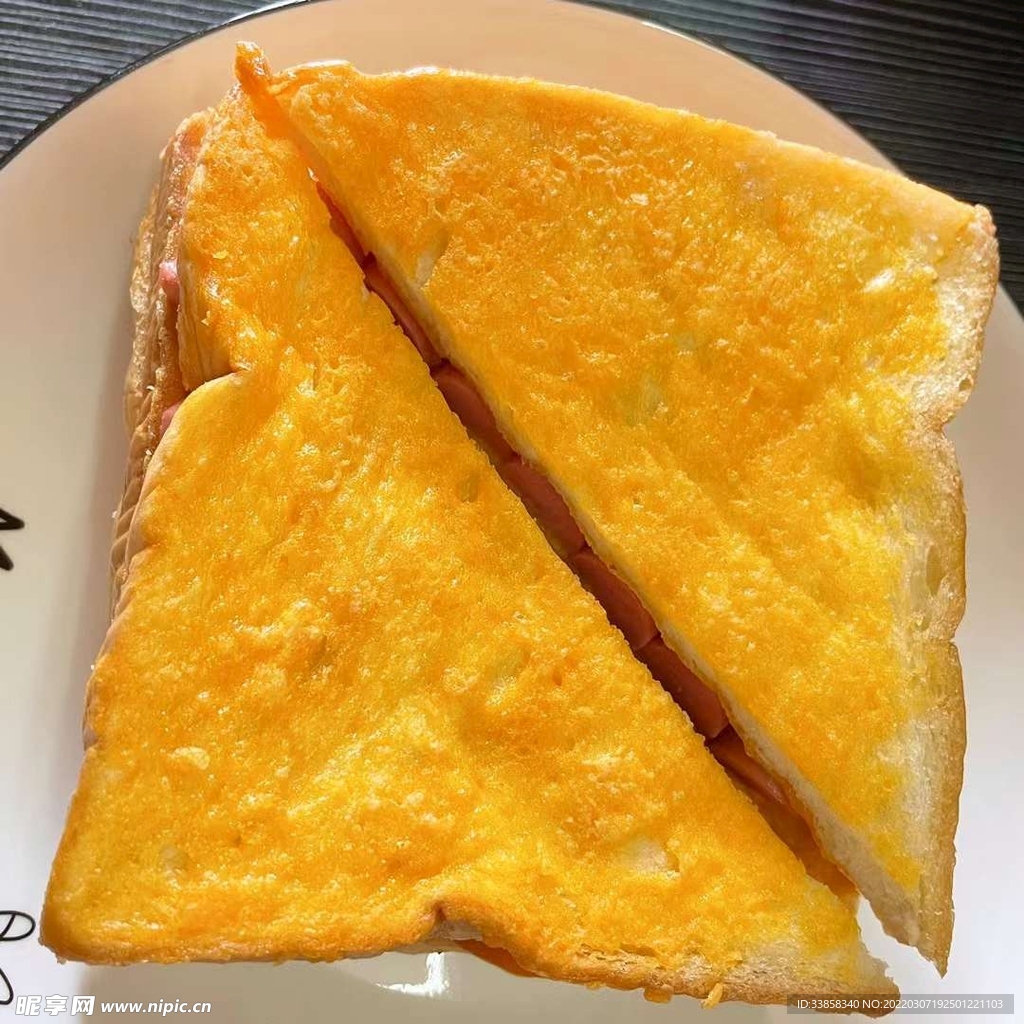 芝士火腿鸡蛋三明治