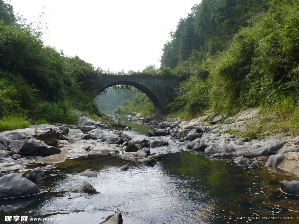 福建和平聚奎塔旁水口景