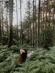 森林林中少女