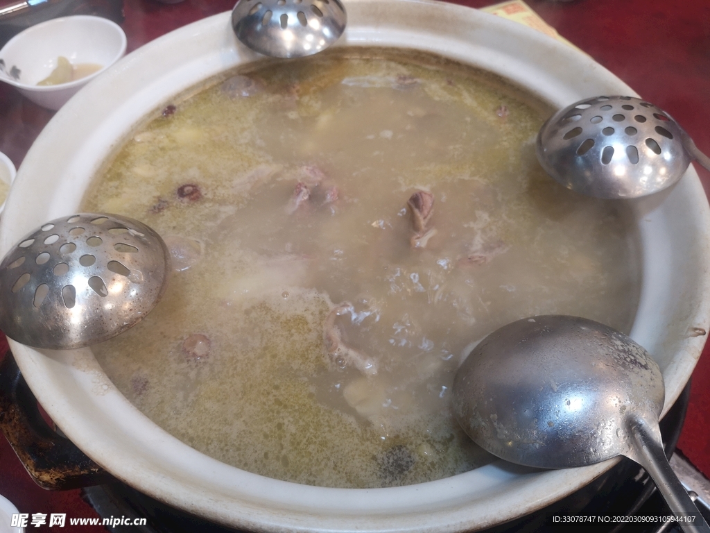 鱼刺鸡煲