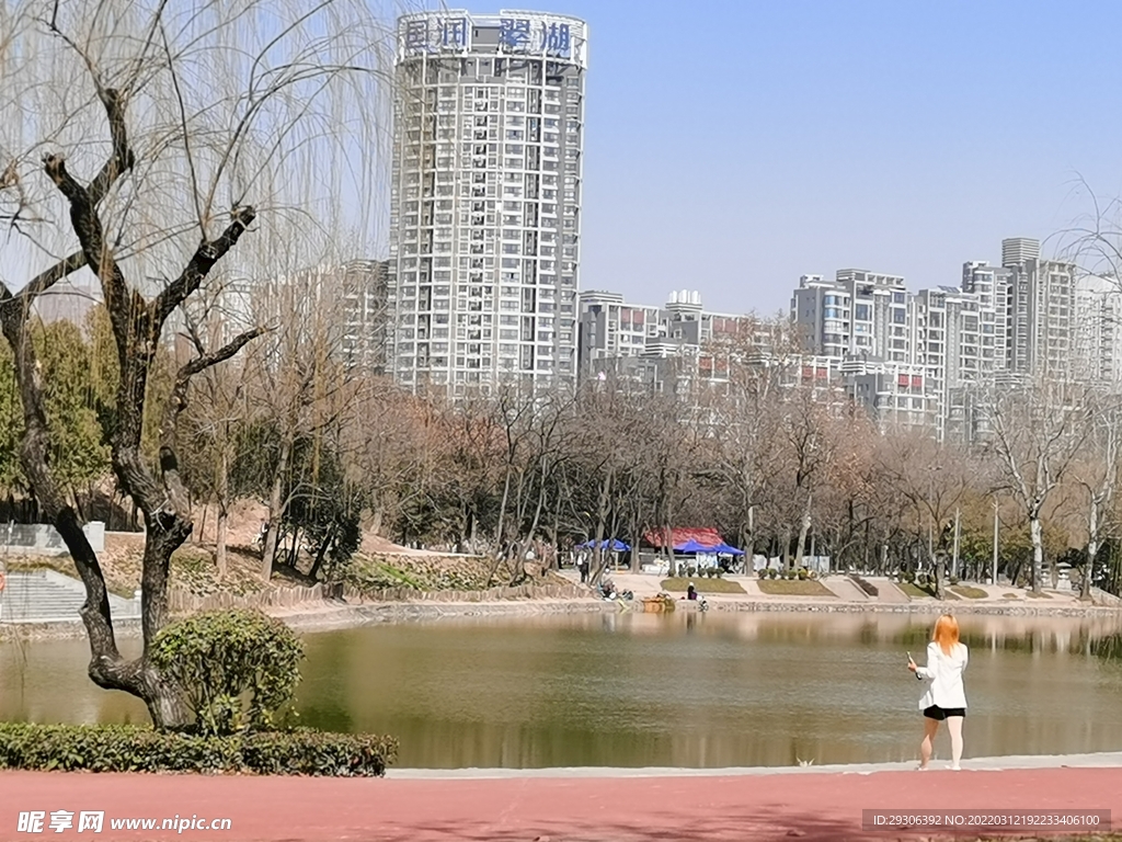湖水 