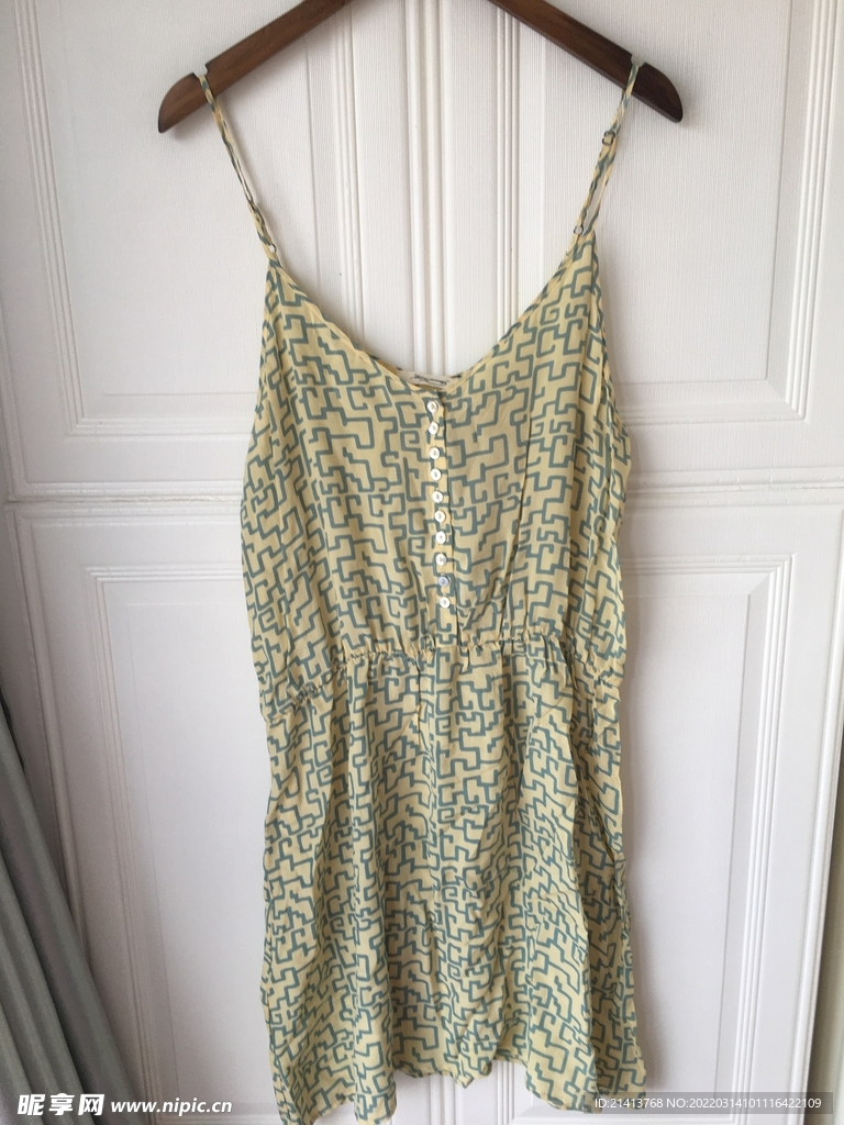 女人夏日服装