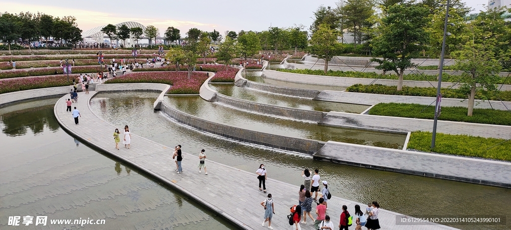 都市