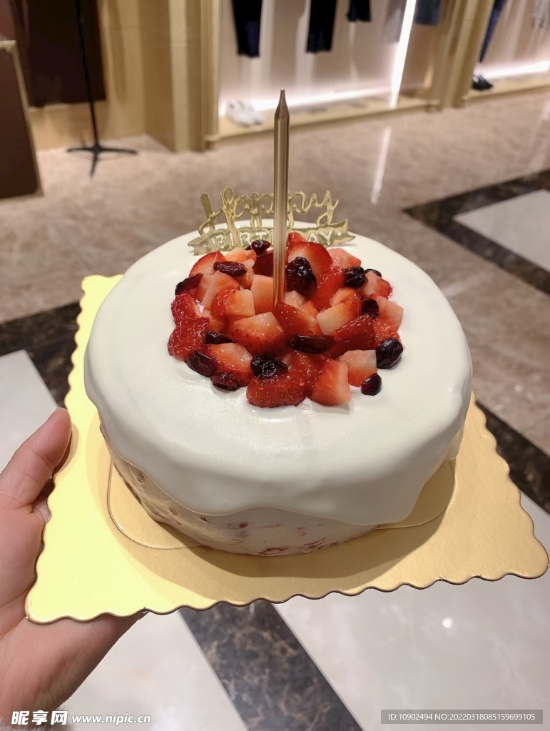 草莓奶油生日蛋糕