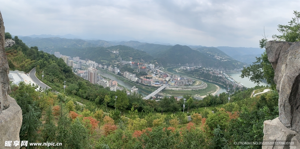 旬阳县城全景旬河太极城