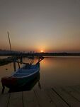 夕阳小船图片