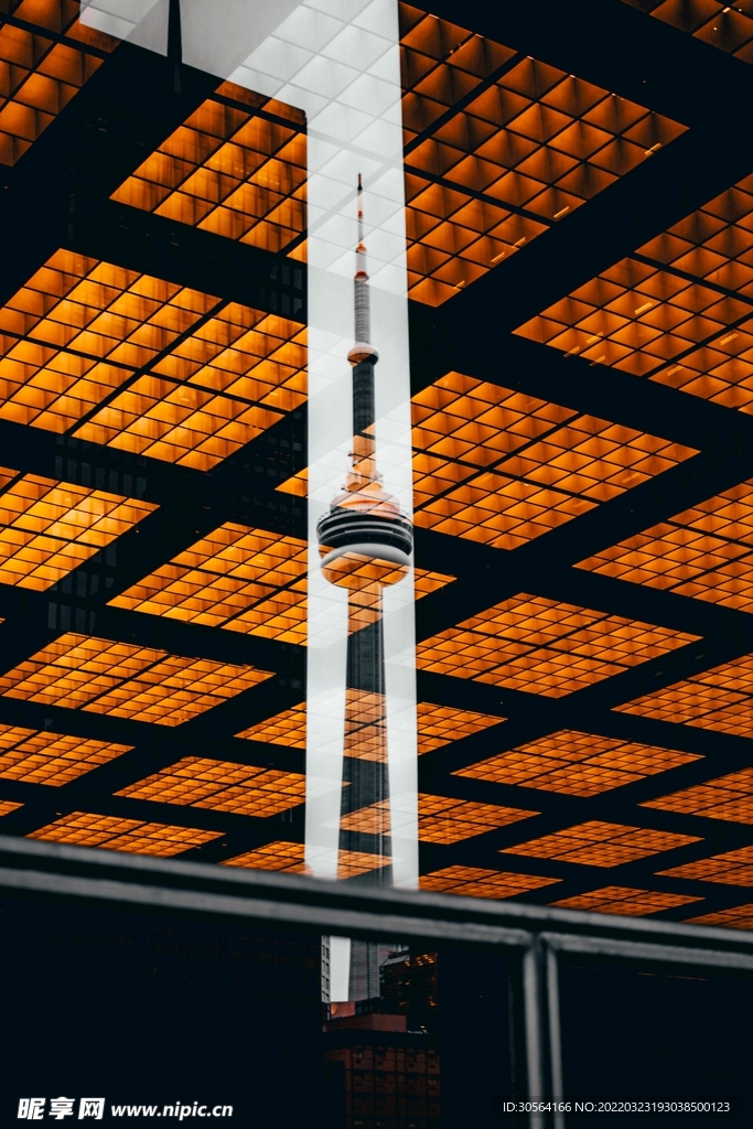 户外城市建筑倒影
