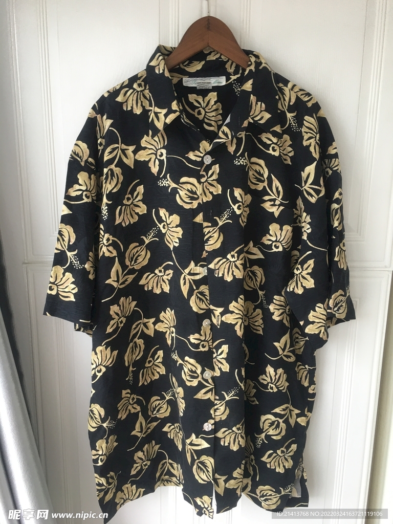 女人夏日服装 