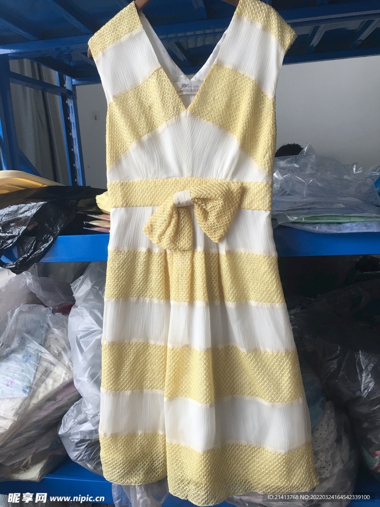 女人夏日服装