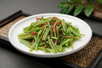 鲜茶树菇炒茼蒿  