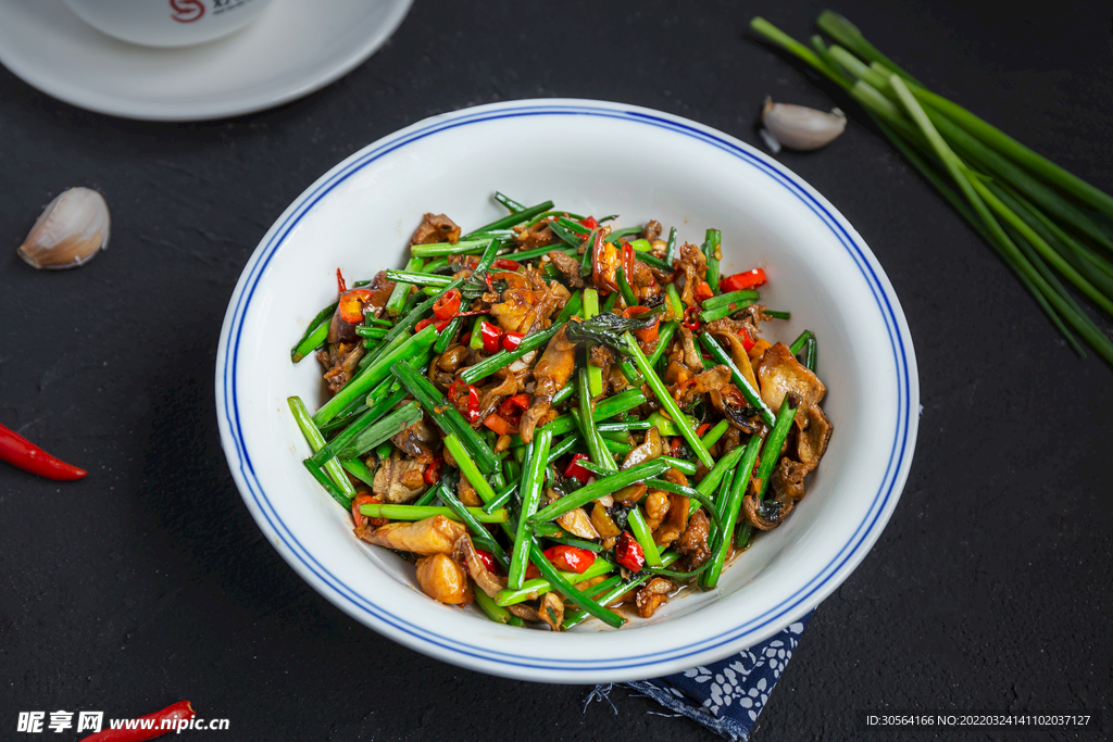清炒牛蛙美食