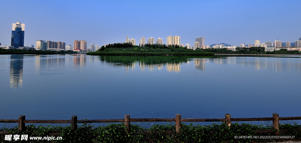 城市江岸线