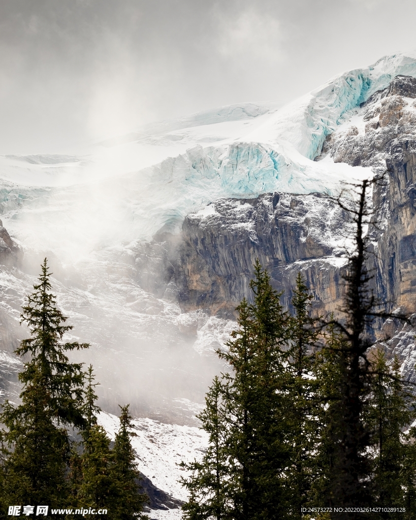 山 