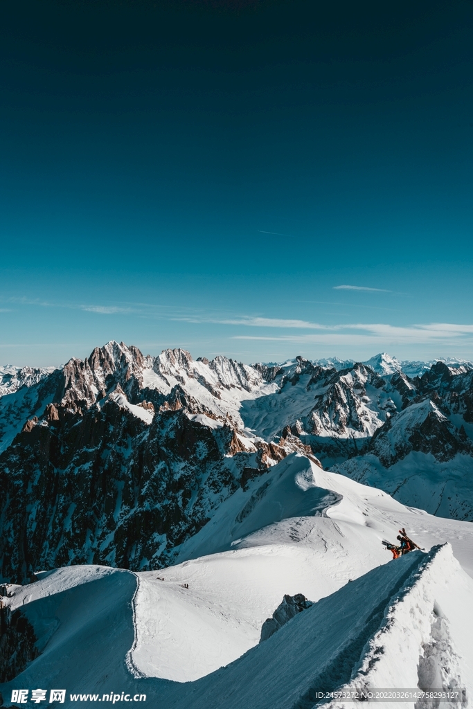 山 