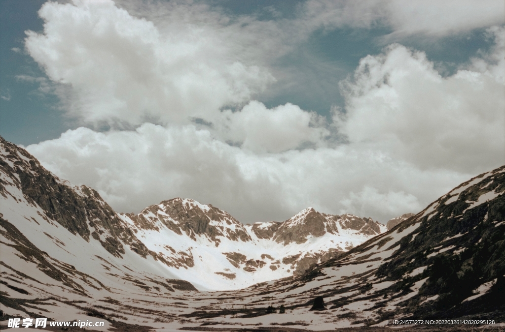 山 