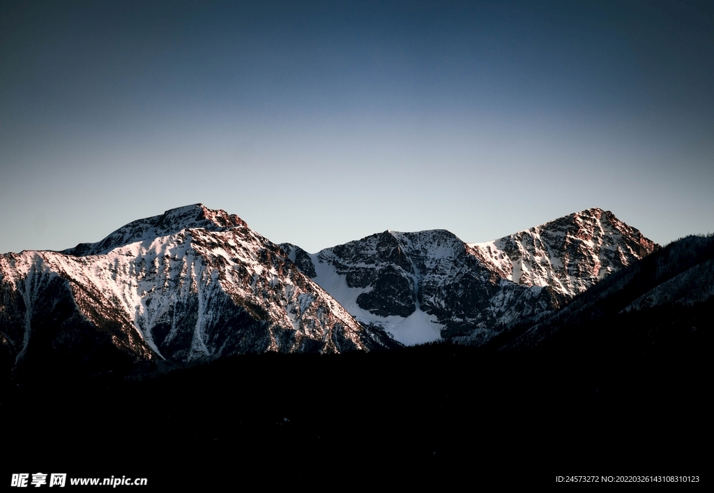 山 