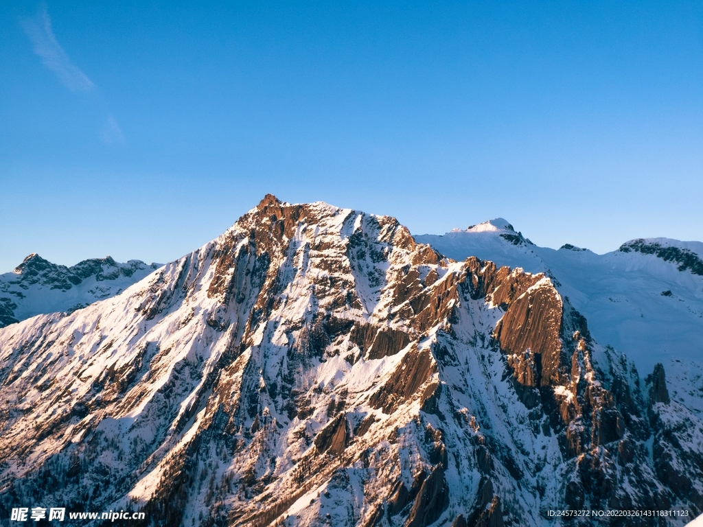 山 