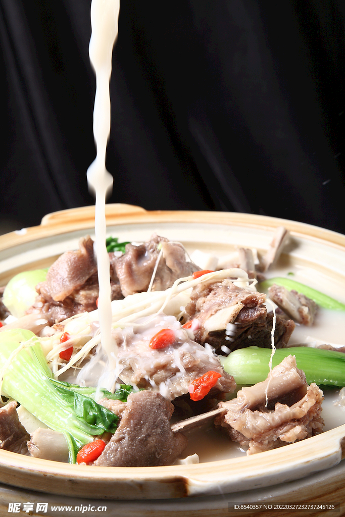 当归煲鹿肉
