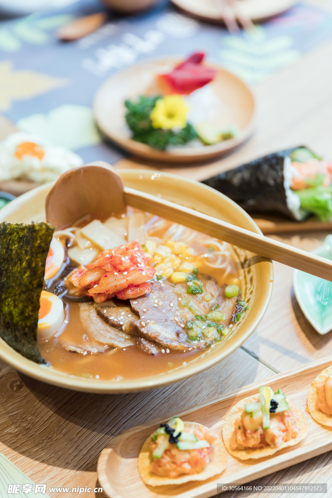 日式拉面美食