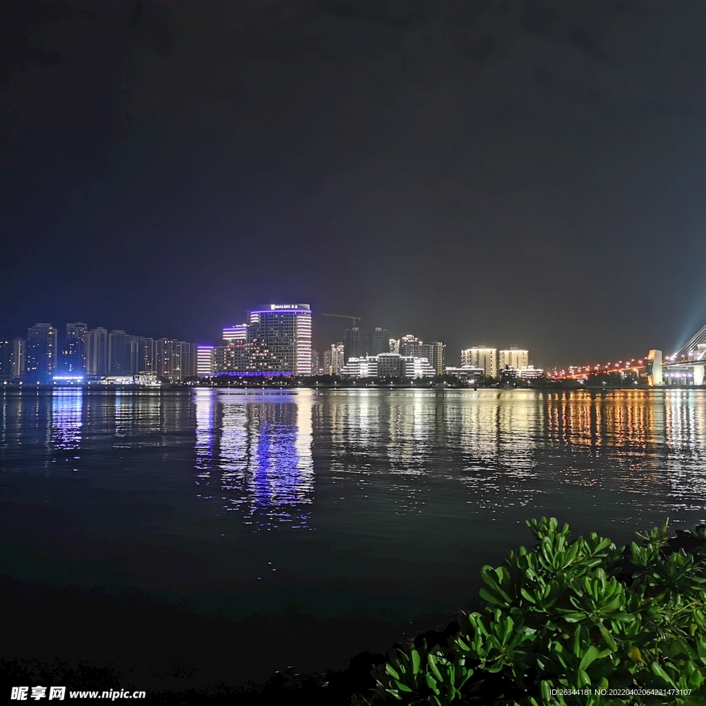 滨海夜景