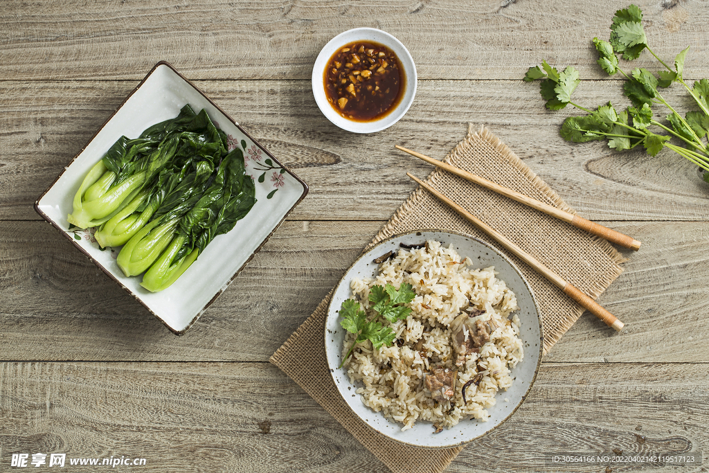 肉丝炒饭美食