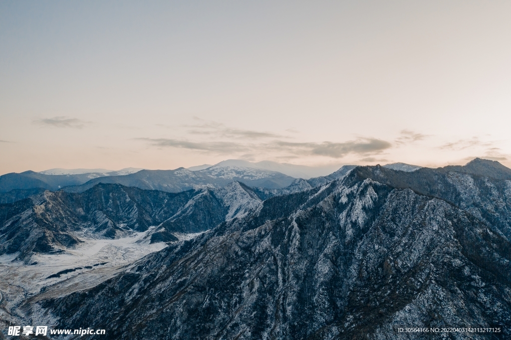 户外雪山山脉