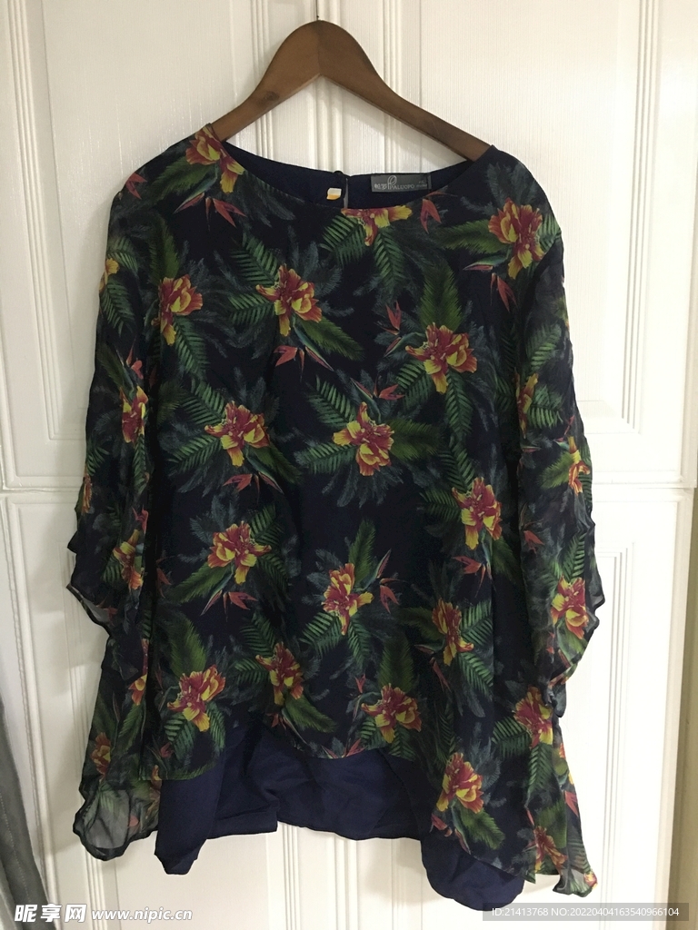 女性服饰服装 