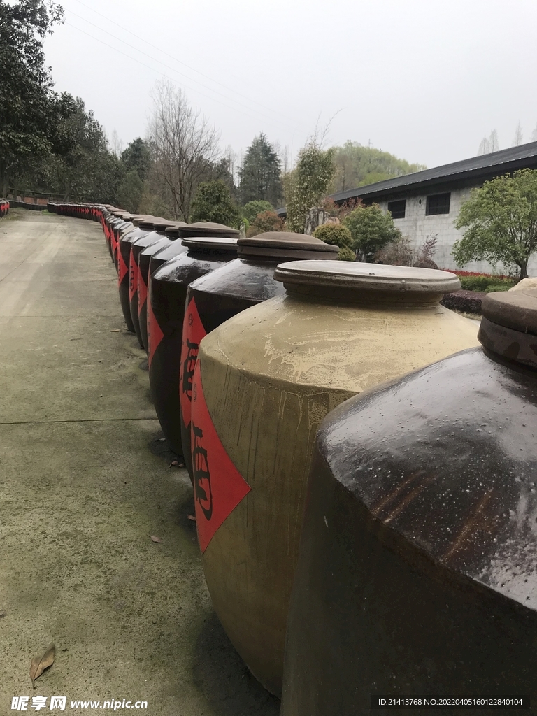 酒坛酒罐酒庄