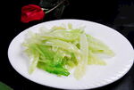 捞起生菜梗